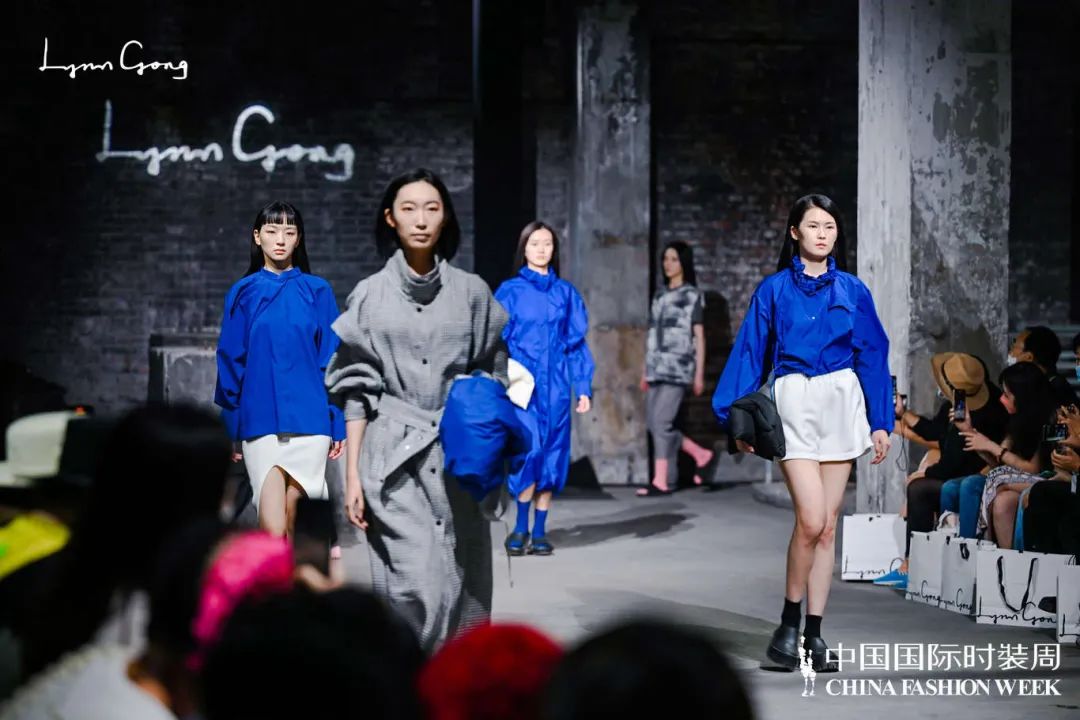 超越寻常！魔力私服引领时尚新风潮的简单介绍
